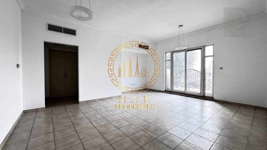 Beautiful 5 Bedroom Corner Villa with Private Pool - Image 11