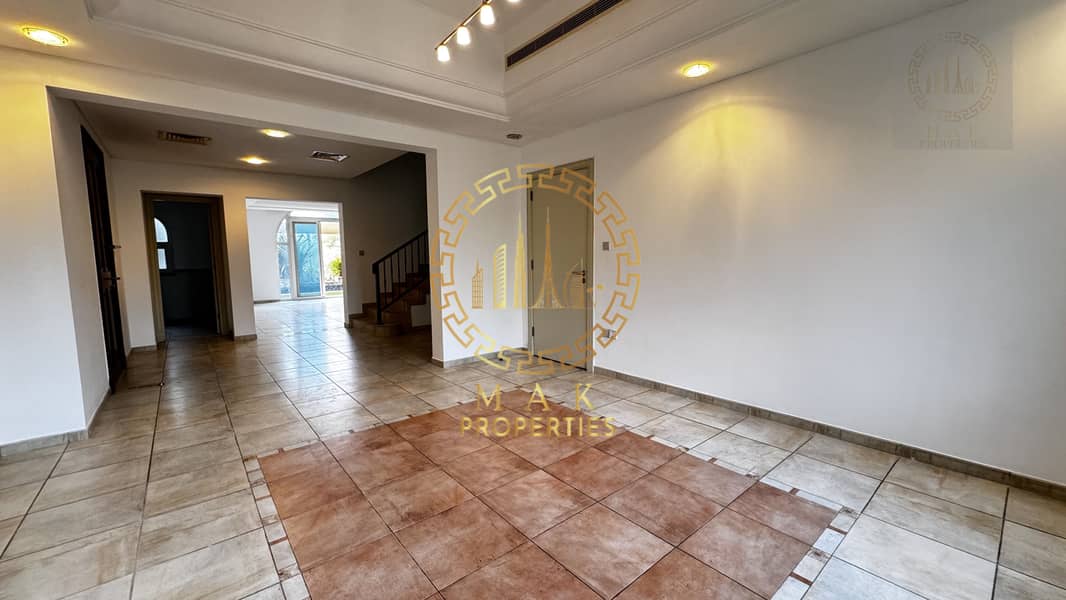 Beautiful 5 Bedroom Corner Villa with Private Pool - Image 15