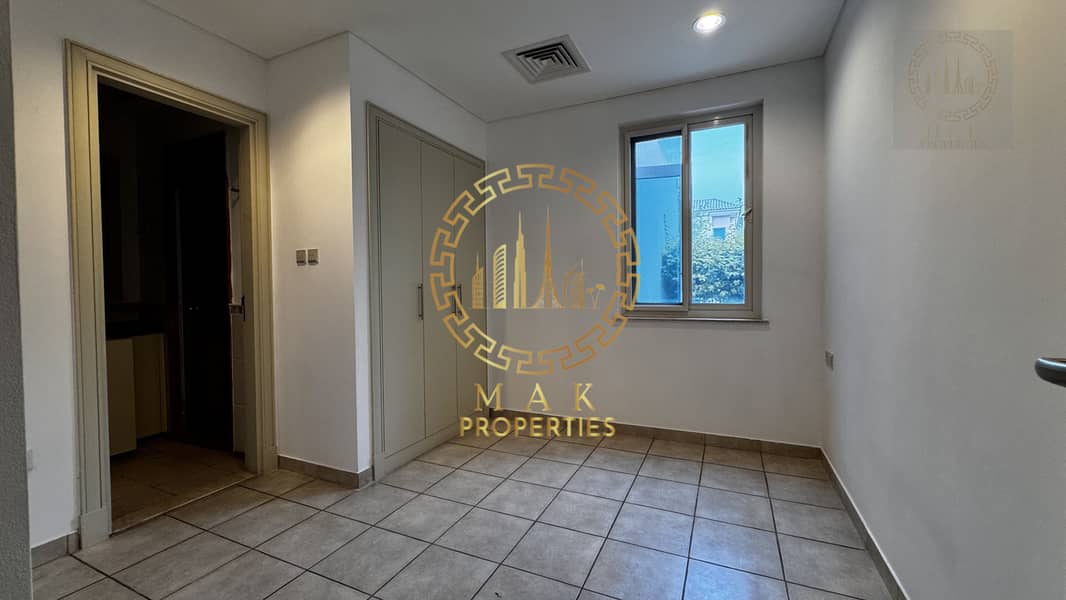 Beautiful 5 Bedroom Corner Villa with Private Pool - Image 16