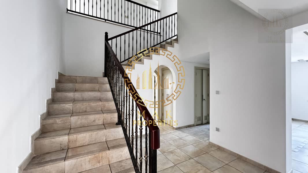 Beautiful 5 Bedroom Corner Villa with Private Pool - Image 17