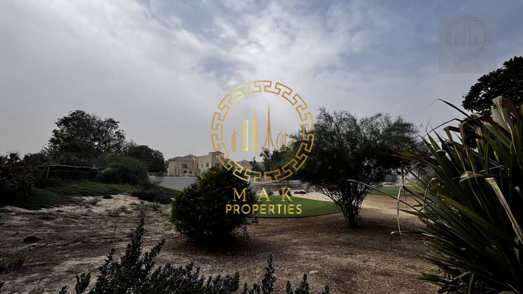 Beautiful 5 Bedroom Corner Villa with Private Pool - Image 20