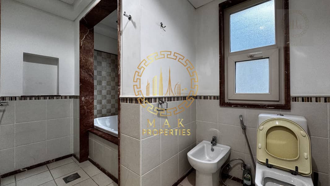 Beautiful 5 Bedroom Corner Villa with Private Pool - Image 21