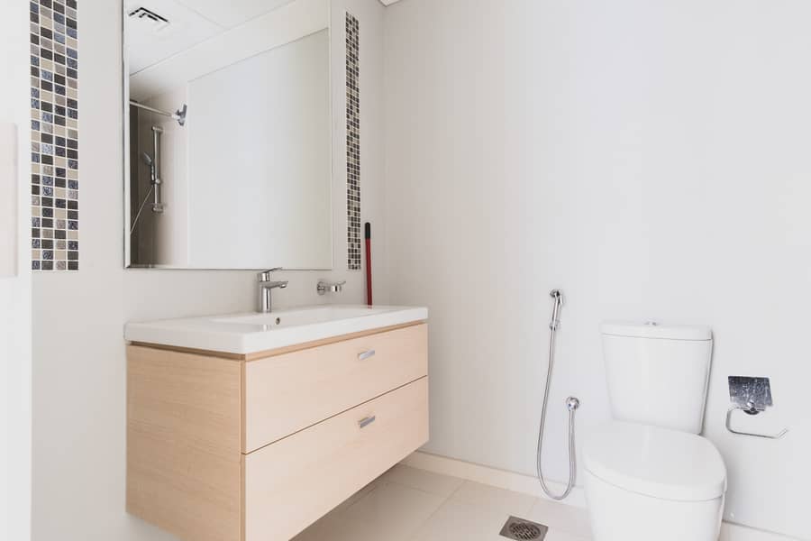 Unfurnished | 4 Cheques | Ready for Viewing - Image 10