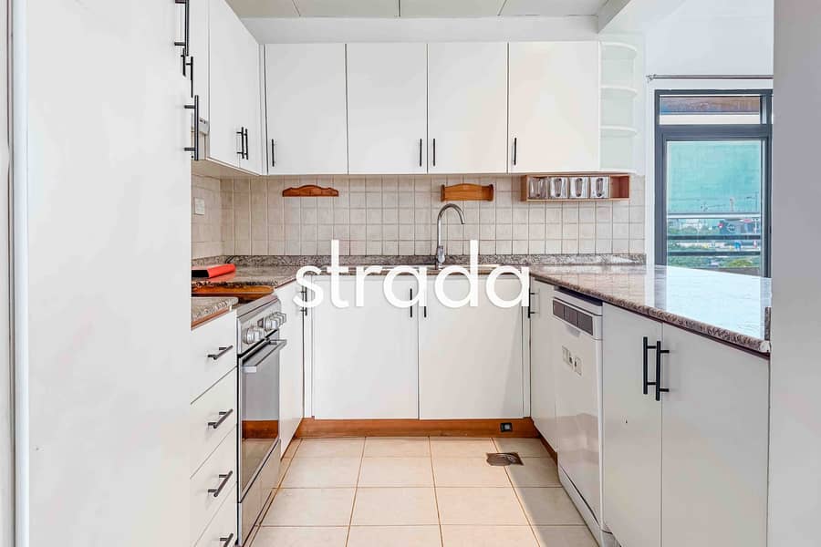 2 Bed + Study | Pool View | Vacant - Image 10