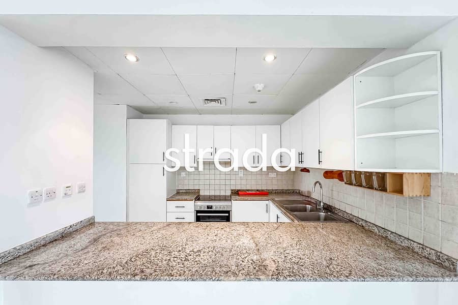 2 Bed + Study | Pool View | Vacant - Image 12