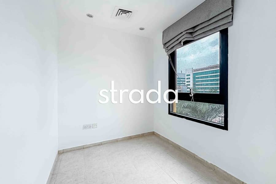 2 Bed + Study | Pool View | Vacant - Image 14