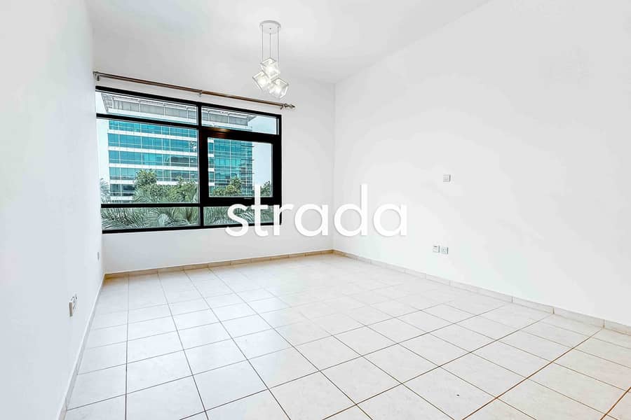 2 Bed + Study | Pool View | Vacant - Image 16