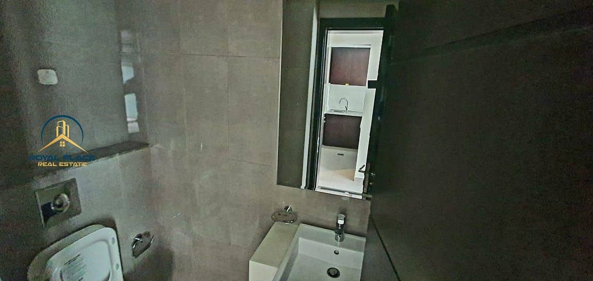 HIGH FLOOR | UNFURNISHED | NEAR METRO - Image 6