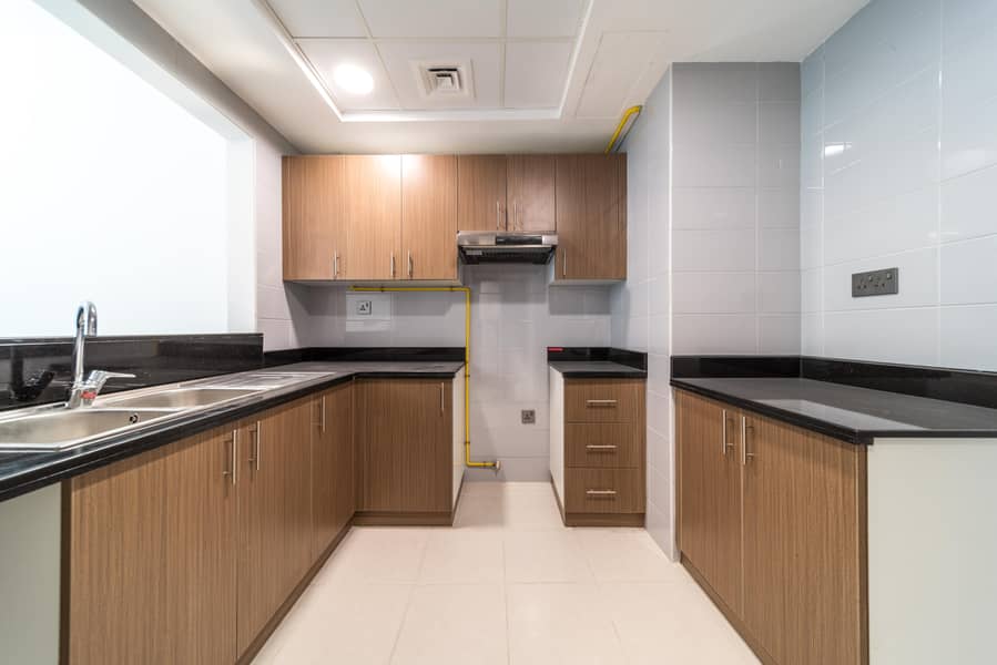 SPACIOUS APARTMENTS WITH 0% COMMISSION - Image 9