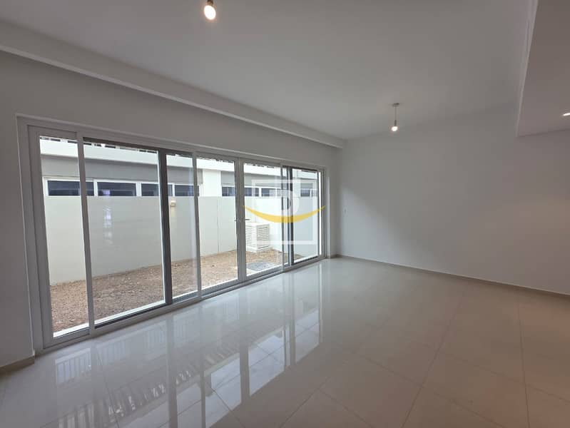 Luxury Living | Roof Access | Excellent Location