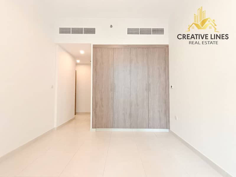Spacious 3BHK Apartment | In Front of RTA Bus Stop | Near Pond Park - Image 8