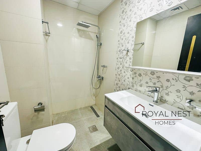 Vacant | Pool View | Accessible Location - Image 7