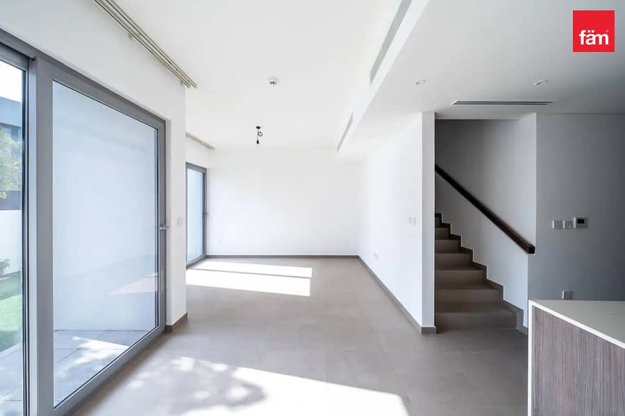 Best Location | Next To Ammenities - Image 7