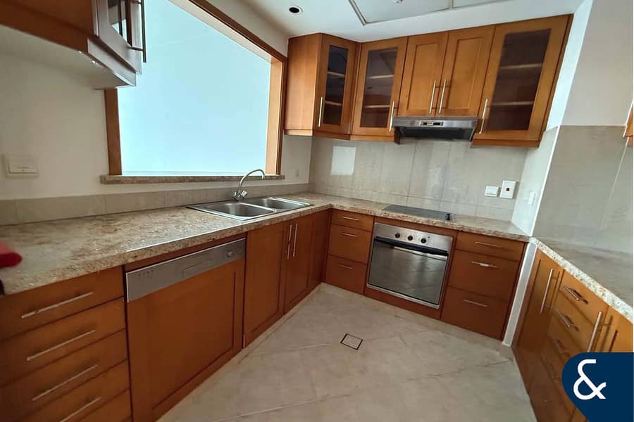 1 bedroom | Full lake views | Exclusive - Image 6