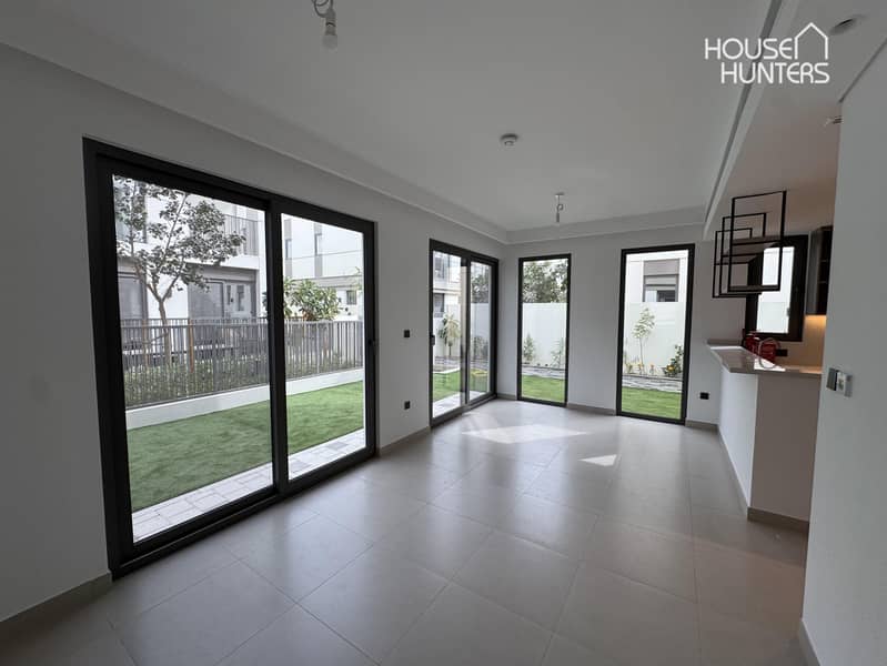 Open Kitchen | Fully Integrated Appliances | New