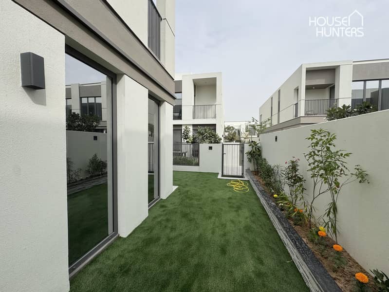 Open Kitchen | Fully Integrated Appliances | New