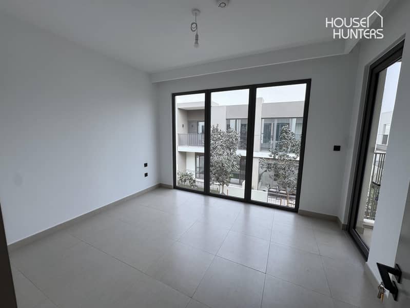 Open Kitchen | Fully Integrated Appliances | New - Image 13