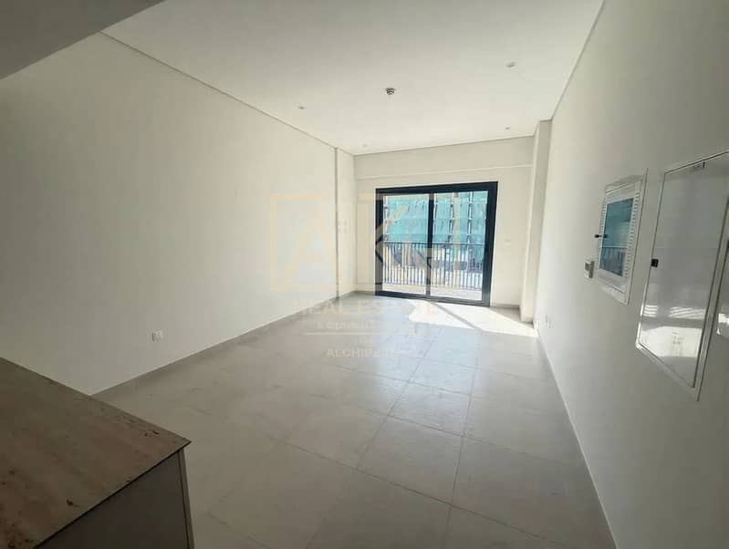 Semi-Furnished | With Study Room | New Building | 4 Chqs