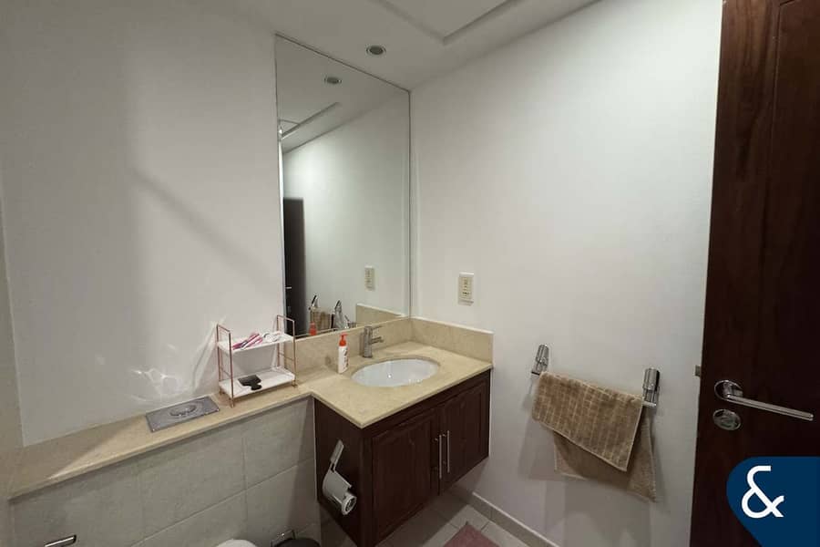 2 Bedroom | Furnished | Vacant January - Image 8