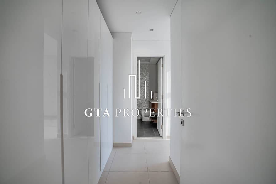 LARGE TERRACE| HIGHER FLOOR | AVAILABLE NOW - Image 14