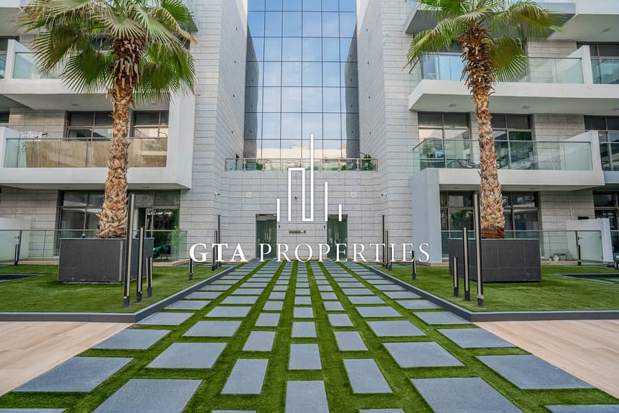 LARGE TERRACE| HIGHER FLOOR | AVAILABLE NOW - Image 24