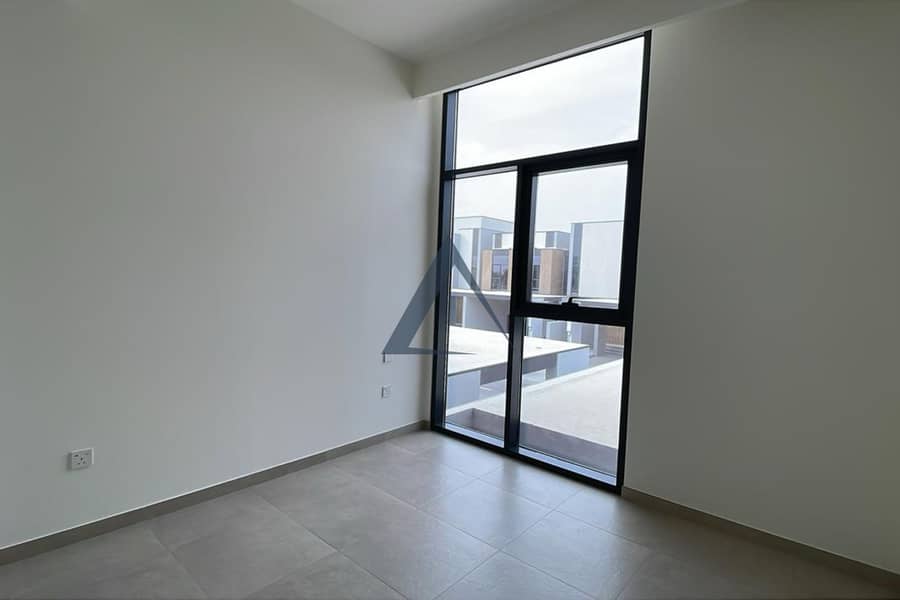 Brand New | Prime Location | Vacant - Image 9