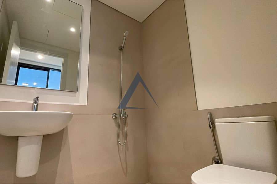 Brand New | Prime Location | Vacant - Image 25