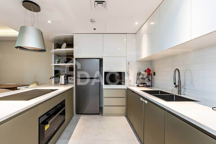 Upgraded | Vacant | High Floor