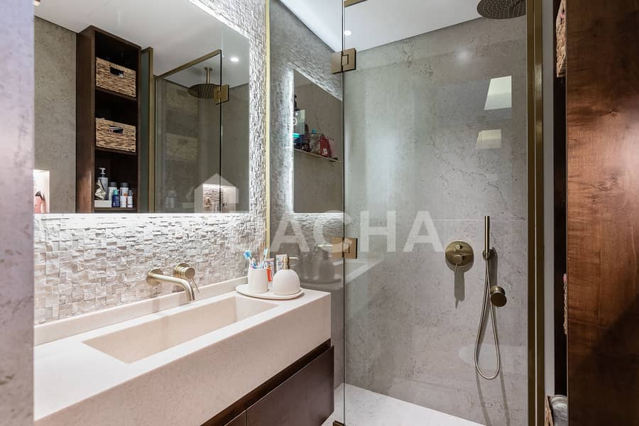 Upgraded | Vacant | High Floor - Image 9