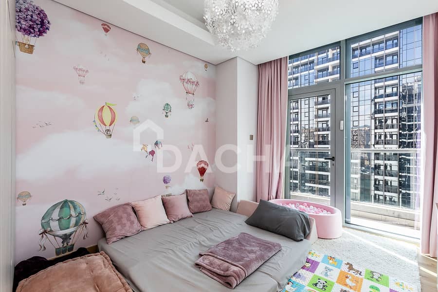 Upgraded | Vacant | High Floor - Image 12