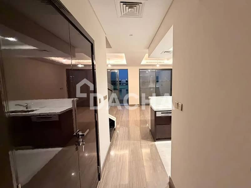 Full Golf View | Single Row | Semi Furnished - Image 6