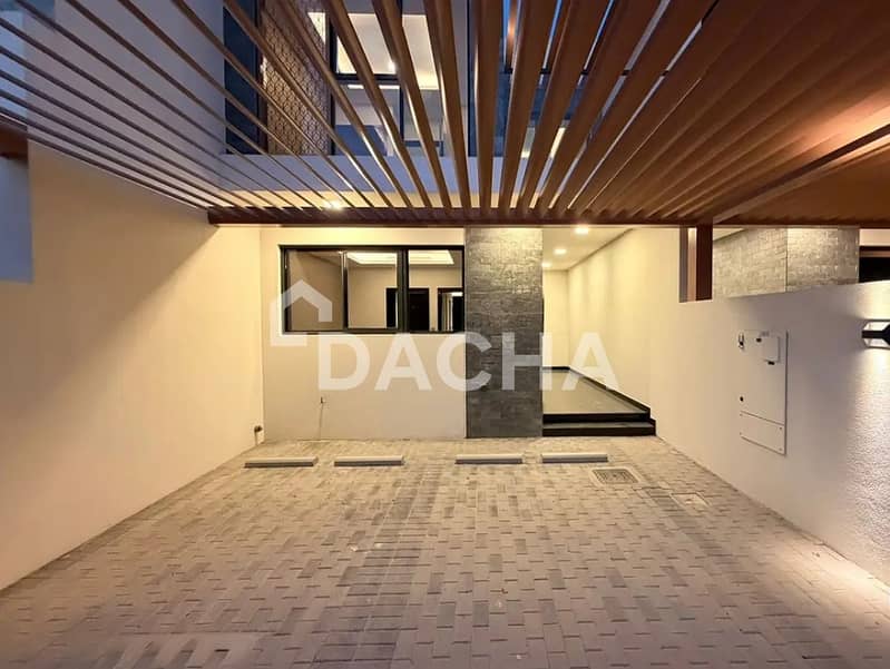 Full Golf View | Single Row | Semi Furnished - Image 17