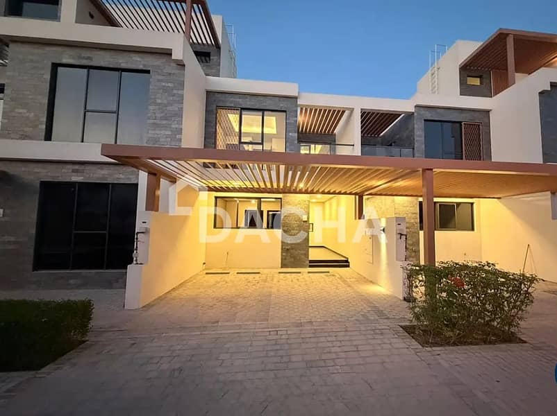 Full Golf View | Single Row | Semi Furnished - Image 18