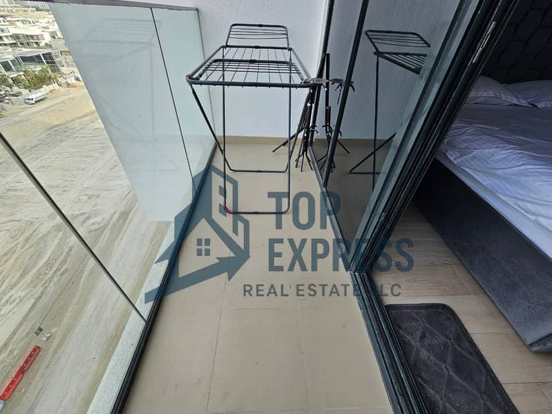 Fully Furnished Studio[Ready to Move - Image 7