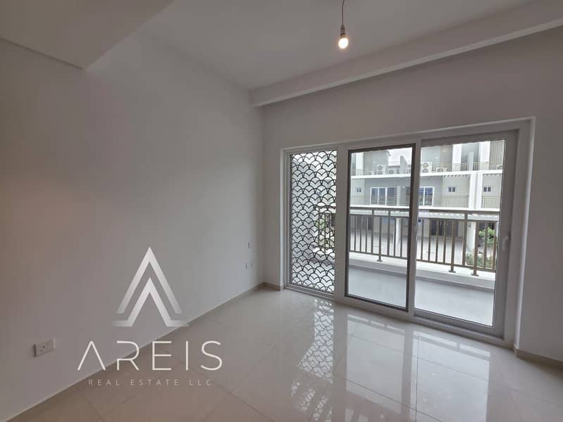 Spacious Well Maintained 3BR Town House |Vacant