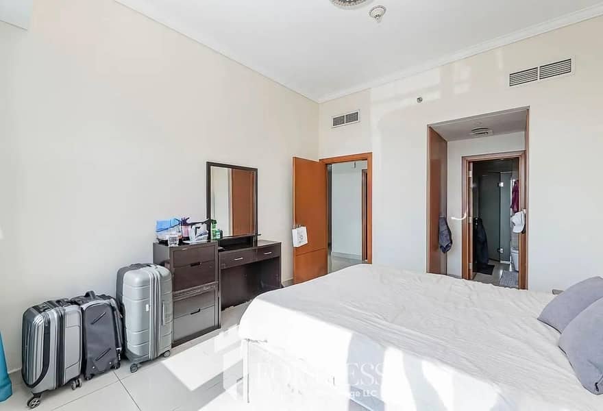 FULLY FURNISHED | HIGH FLOOR | VACANT - Image 10