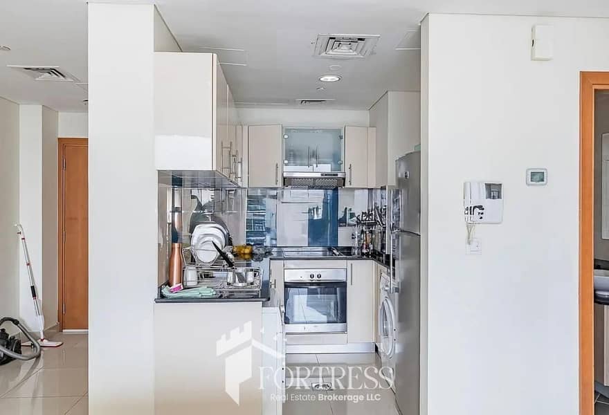 FULLY FURNISHED | HIGH FLOOR | VACANT - Image 11