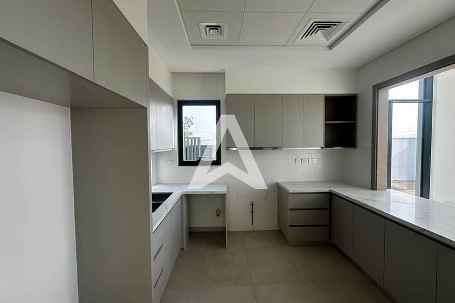 RESALE | 4BR + Maid's Room | On the Park