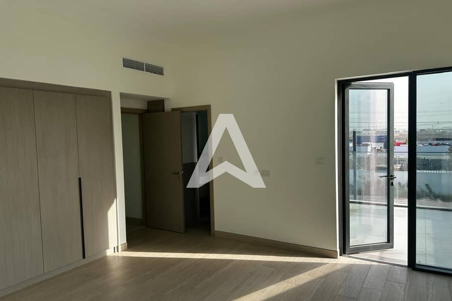 RESALE | 4BR + Maid's Room | On the Park - Image 10