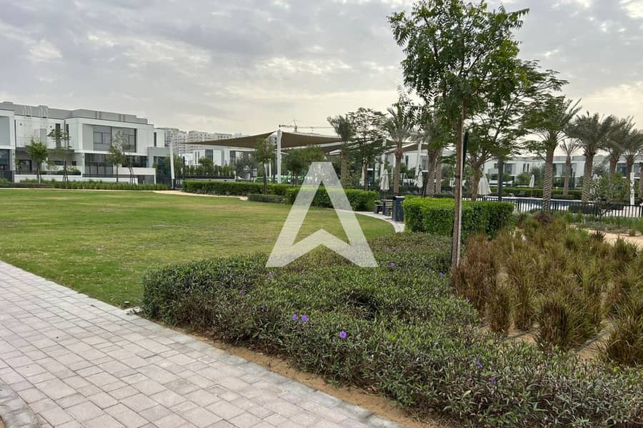 RESALE | 4BR + Maid's Room | On the Park - Image 18