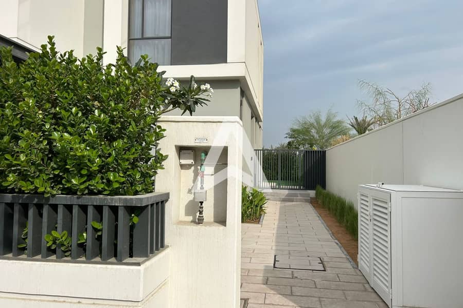 RESALE | 4BR + Maid's Room | On the Park - Image 19