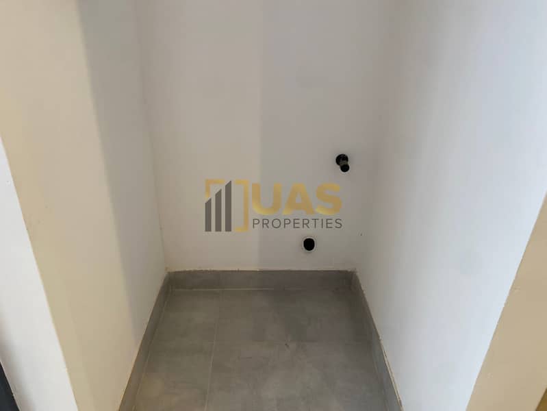 Huge Layout | Maidroom | Prime Location | Exquisite Finishing - Image 9