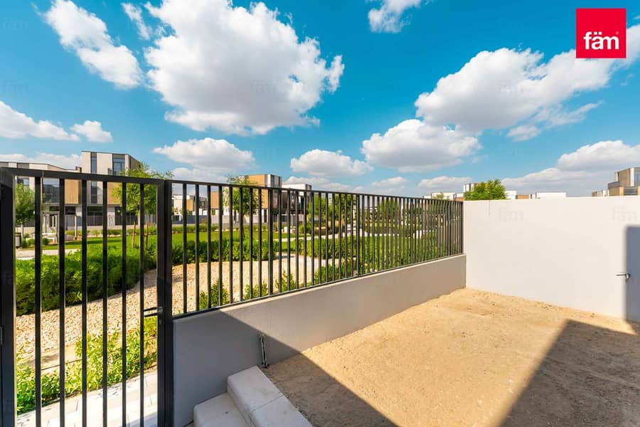 Ranim Premium Location Park Facing | Brand New - Image 23