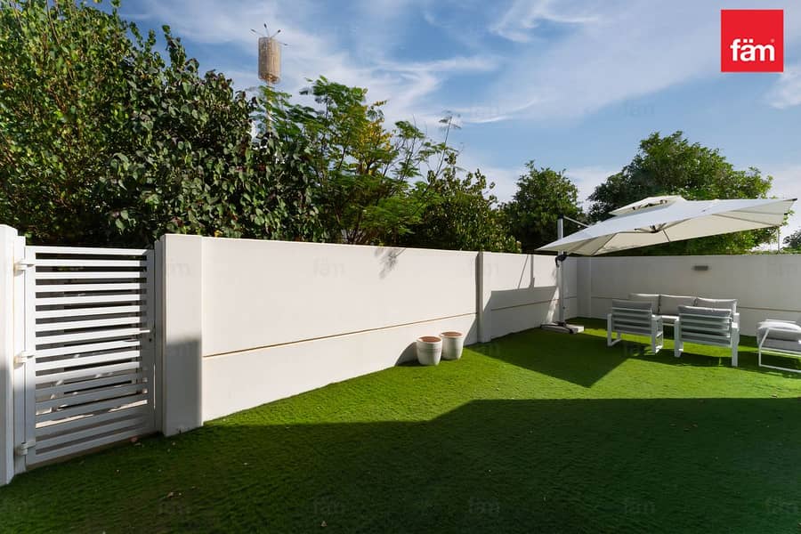 Modern 4 Bedroom |Townhouse | Private Garden - Image 7