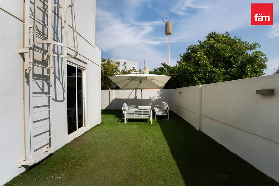 Modern 4 Bedroom |Townhouse | Private Garden - Image 8