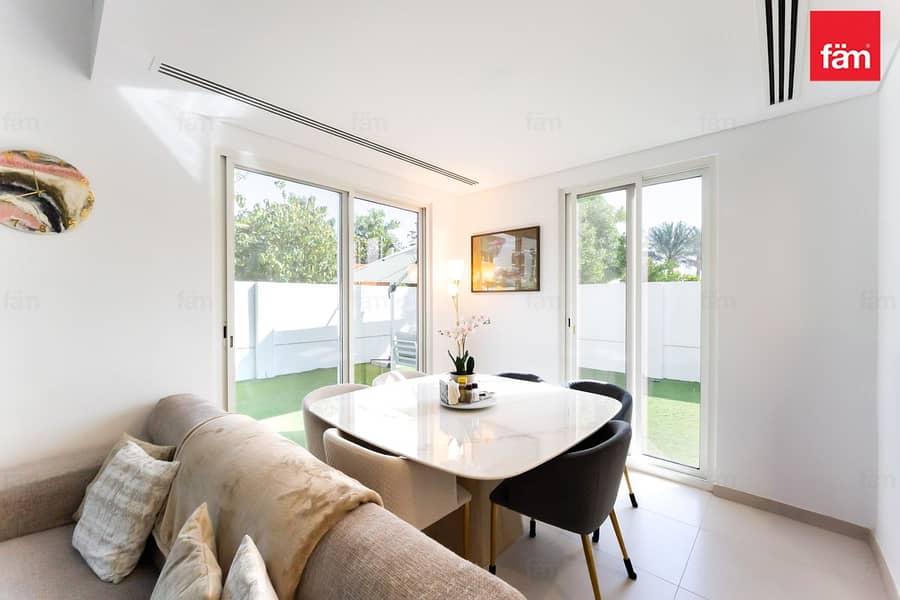 Modern 4 Bedroom |Townhouse | Private Garden - Image 11