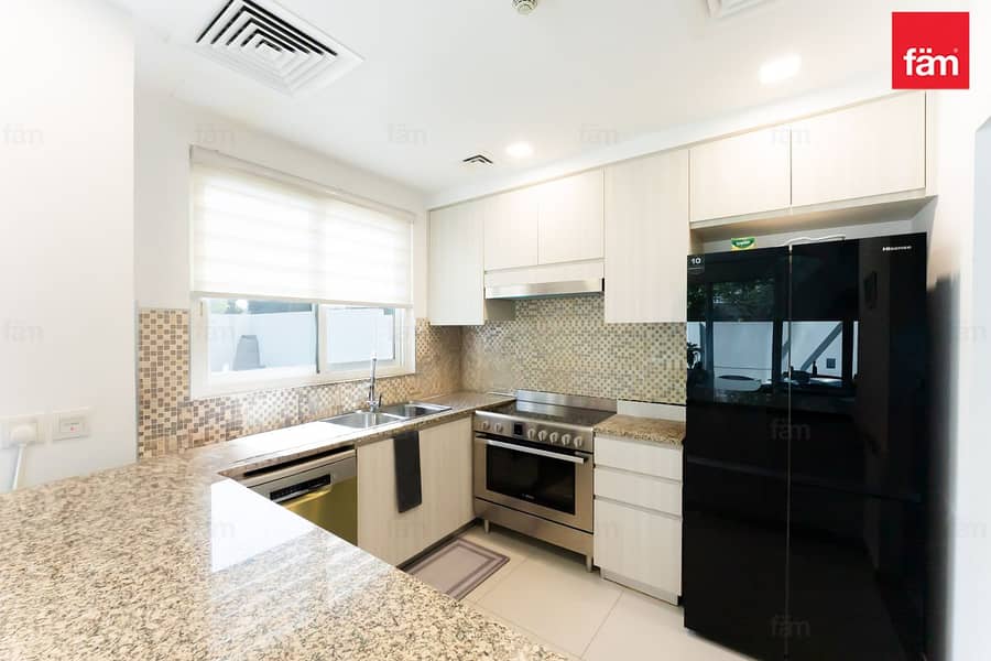 Modern 4 Bedroom |Townhouse | Private Garden - Image 18