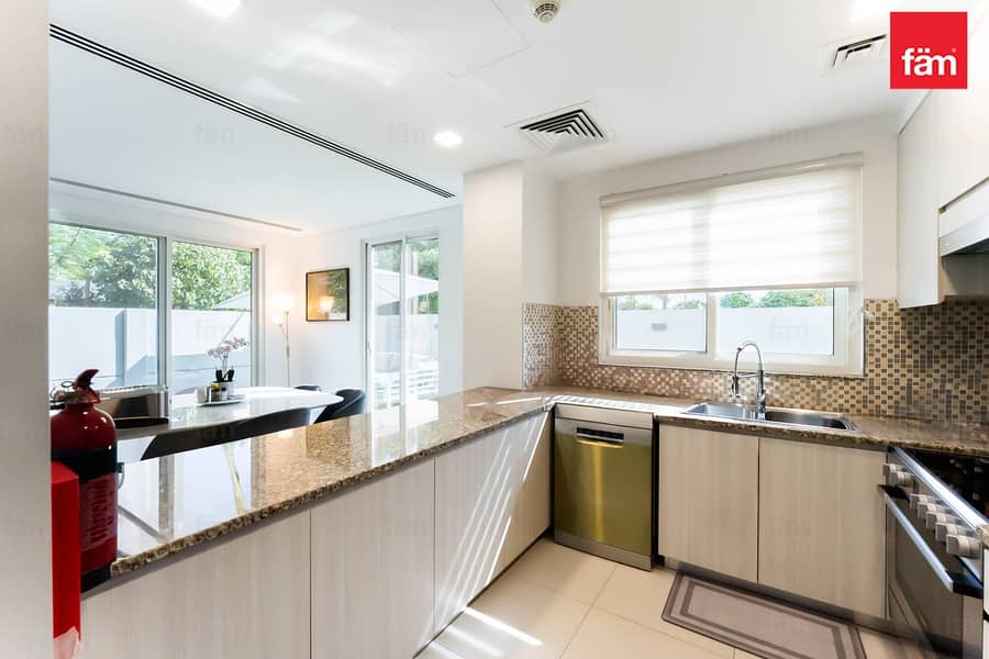 Modern 4 Bedroom |Townhouse | Private Garden - Image 19