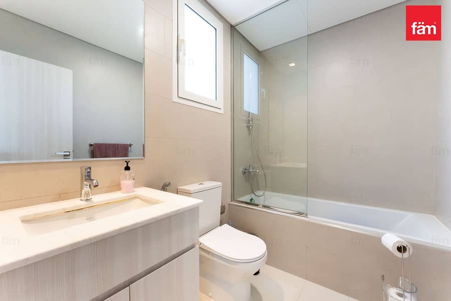 Modern 4 Bedroom |Townhouse | Private Garden - Image 27