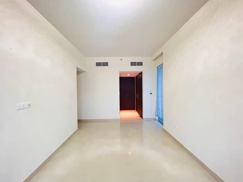 STUNNING VIEW OF DUBAI CREEK & BURJ KHALIFA 3-BEDROOM PLUS MAID - Image 15